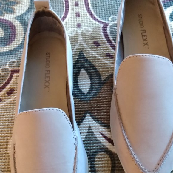 New Studio Flex Tan Leather Loafers Size 11 - Picture 2 of 8